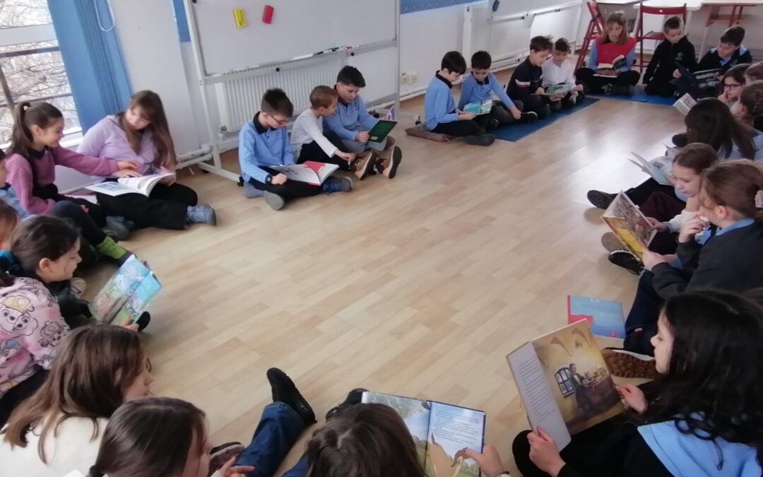 Suntem convinși că toți cititorii au avut o zi minunată, cu experiențe frumoase.