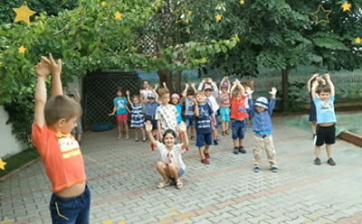 Bucuria vacanței la Arc-en-Ciel Estival!
