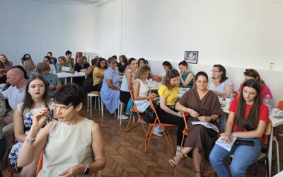 Plini de energie și cu mare chef de viață, ca la început de an, gata să-i luăm de la grădiniță și să-i facem mari!