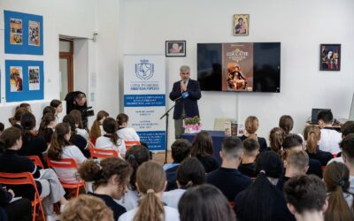 Conferința „Educație și caracter”, propusă de scriitorul Mircea Platon