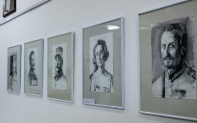 Luna Educației Creștin-Ortodoxe: vernisajul la dublu al expoziției „Scriitori Români”, semnat Paula Romanescu.