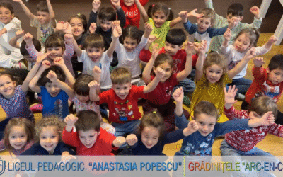 Astăzi e Ziua Liceului nostru, așa că de la mic la mare, i-am făcut o urare! La mulți ani!