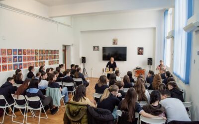 Profesoara Paula Romanescu, profesor de limba română și traducător, ne-a dovedit că este și un excelent recitator.