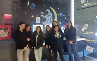 Elevii claselor a X-a și a XII-a s-au bucurat de o experiență de învățare în mijlocul naturii, dar și de o vizită la muzeul de științe din Brașov.