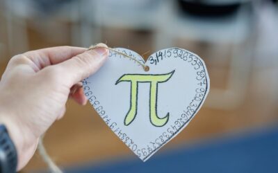 Astăzi PI și-a sărbătorit la noi 3,14 din ziua de naștere. A ieșit bine. Cu bucurie în perioadă. Îl mai așteptăm și la anul!