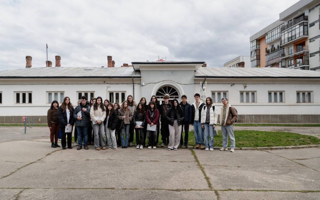 Astăzi am fost la Memorialul Închisoarea Pitești, demers făcut în cadrul proiectului de istorie orală „De veghe în zeghe”.