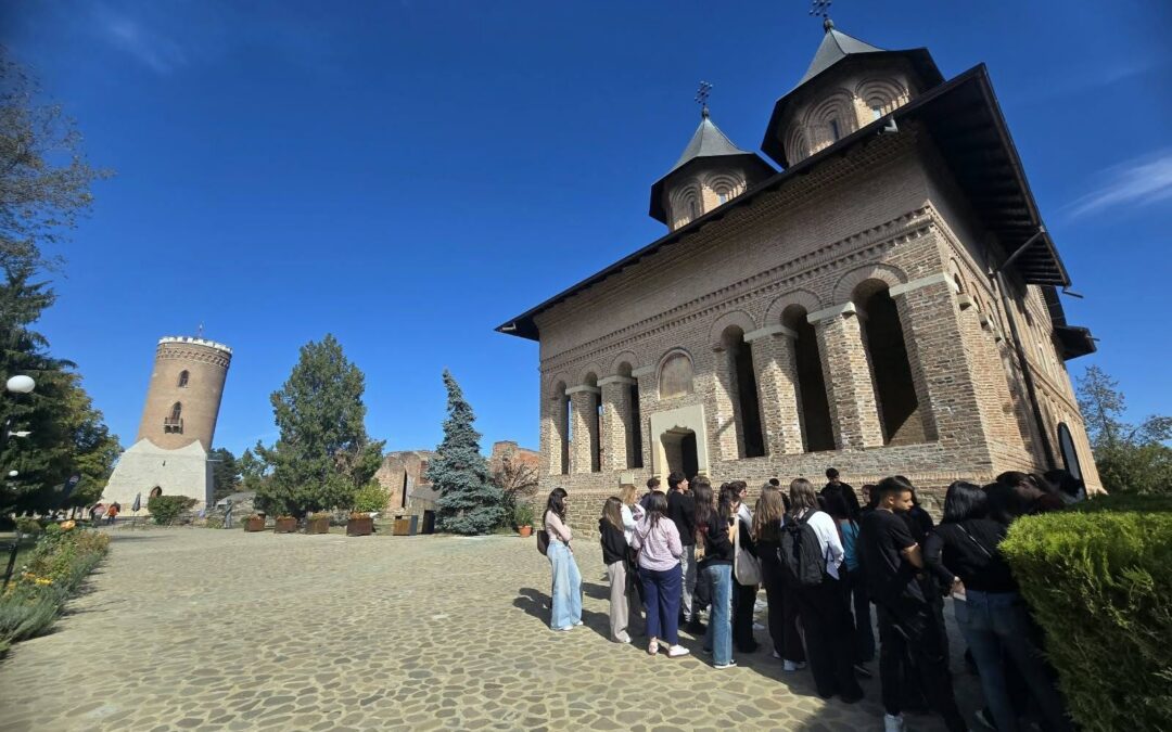 De Ziua Educației, liceenii noștri au fost să descopere izvoarele literaturii vechi și istoria tiparului.