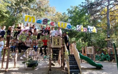 De Ziua Educației, un grup de elevi, de gimnaziu și liceu, a ales calea „mens sana in corpore sano” la Parcul de distracții „Magic Woodland” – Târgoviște, acolo unde timpul prinde aripi și ziua trece cât ai bate din palme, de bucurie!