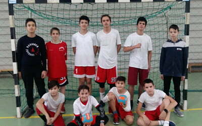 Locul II la concursul de handbal